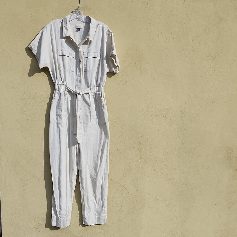 Universal Thread Ivory Short Sleeve Jumpsuit